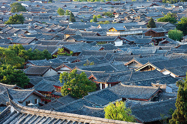 中国云南丽江老城屋顶景观