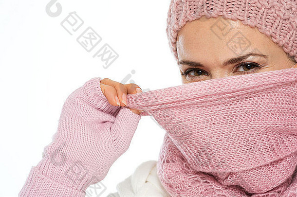 女孩针织冬天服装关闭脸围巾