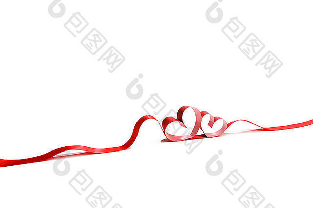 心形状的红色的丝带孤立的白色背景