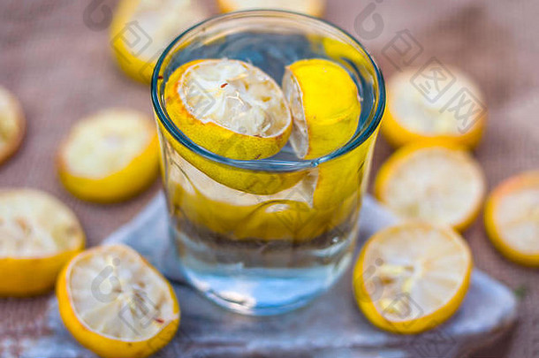 柠檬水柠檬水片柠檬柑橘类柠檬
