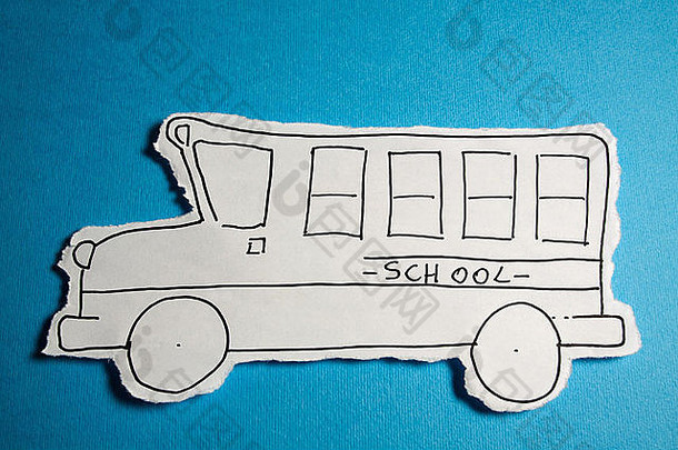 孩子使草图学校公共汽车画黑色的白色青色蓝色的背景