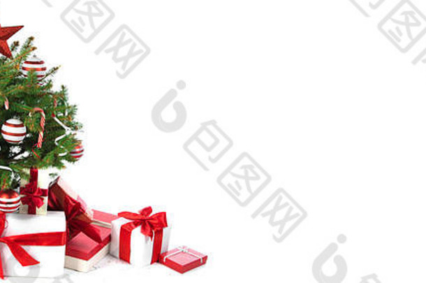 装饰圣诞节树礼物盒子孤立的白色背景