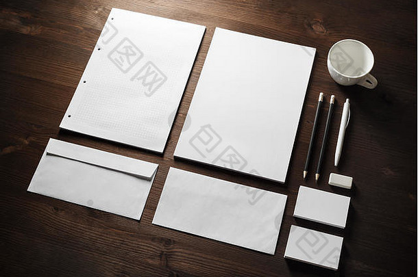 空白企业文具集木背景品牌模拟