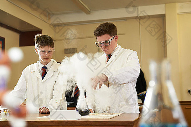 化学学生