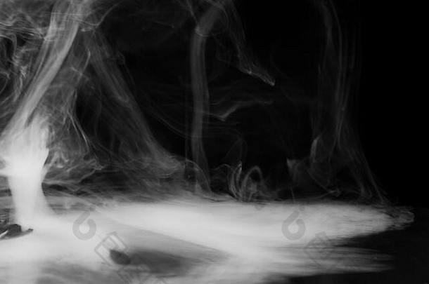烟雾蒸汽黑色的背景雾传播表面漩涡空气