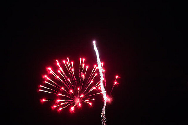 烟花色彩斑斓的爆炸庆祝事件假期年庆祝活动背景烟花烟火显示爆炸