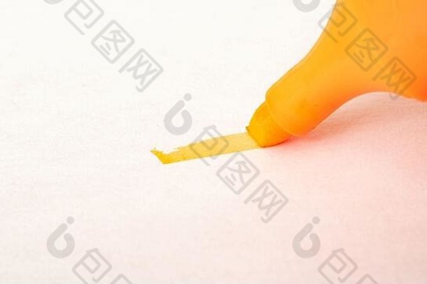 橙色标记行记事本纸