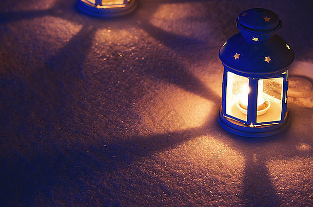 灯笼燃烧蜡烛雪晚上有色