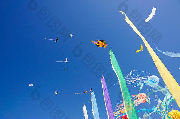 美丽的风筝风筝节日蓝色的天空