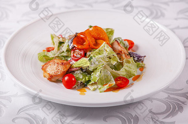 碗沙拉鸭橙色蔬菜亚洲食物沙拉白色菜表格餐厅菜单