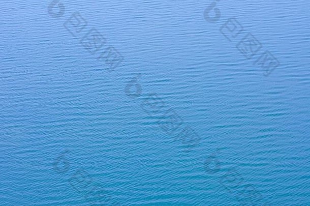 照片蓝色的水背景涟漪蓝色的海水表面背景