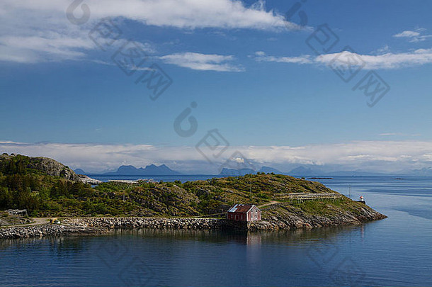 孤<strong>独</strong>的<strong>钓</strong>鱼小屋罗弗敦群岛岛屿挪威集风景如画的全景挪威海岸