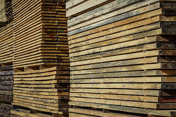 堆放木松木材家具生产建设