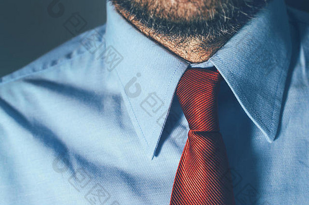 商人蓝色的衬衫<strong>红</strong>色的领带办公室强大的阴影合适的强烈的业务情况<strong>会</strong>议