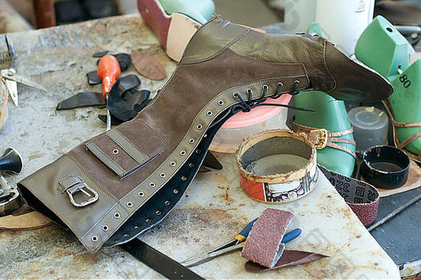 手工制作的制造鞋子设备工具生产鞋子未完成的引导