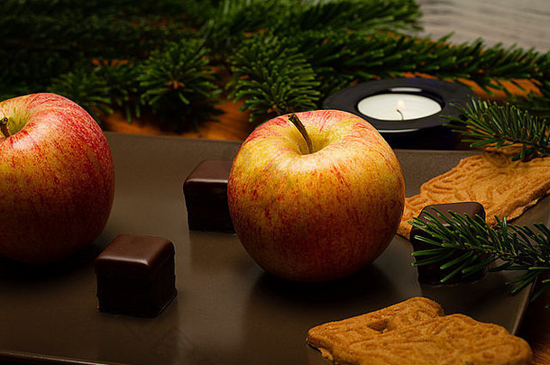 圣诞节装饰冷杉苹果巧克力蛋糕明星木