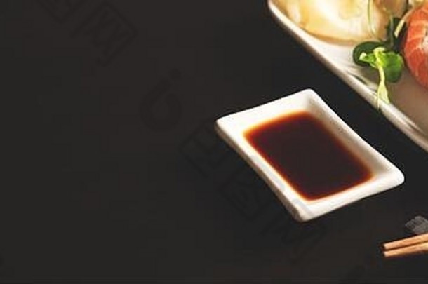 寿司卷集板日本亚洲传统的食物前面视图网络横幅背景复制空间