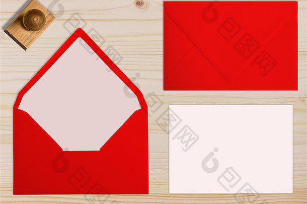 集红色的信封橡胶邮票卡集合光木背景