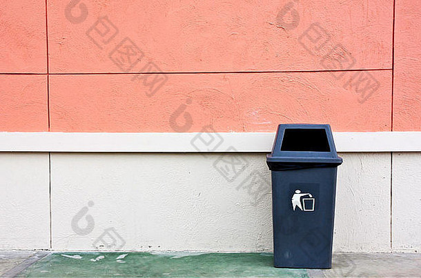 体系结构本蓝色的瓶盒子建筑城市清洁设计脏处理通过转储垃圾箱环境垃圾墙垃圾