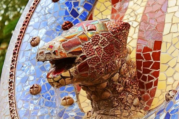 巴塞罗那西班牙10月雕塑瓷砖马赛克公园平息我10月巴塞罗那