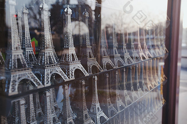 旅游纪念品商店巴黎小埃菲尔铁塔塔出售