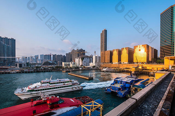 中国渡船终端在香港香港4月渡船服务中国渡船终端提供方便舒适的旅行在香港香港的