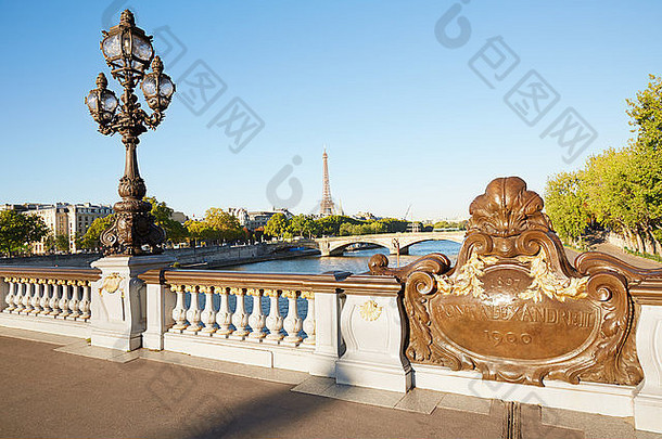 甲板<strong>亚历山大</strong>3桥栏杆埃菲尔铁塔塔视图巴黎早期早....