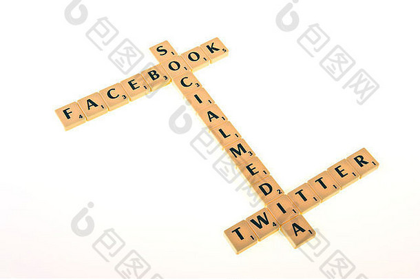 拼字游戏瓷砖拼写脸谱网社会媒体推特