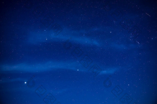 蓝色的黑暗晚上天空星星