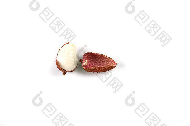 荔枝年荔枝对中国人李子小甜蜜的酸浆果覆盖一个易怒的皮孤立的白色复制空间