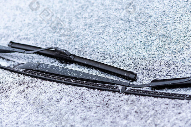 雪覆盖车窗口刮水器宏关闭防冻剂车辆雪冬天时间未来坏天气条件