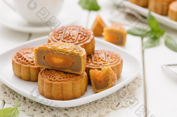美味的月饼种类传统的中国人零食中秋节日表格