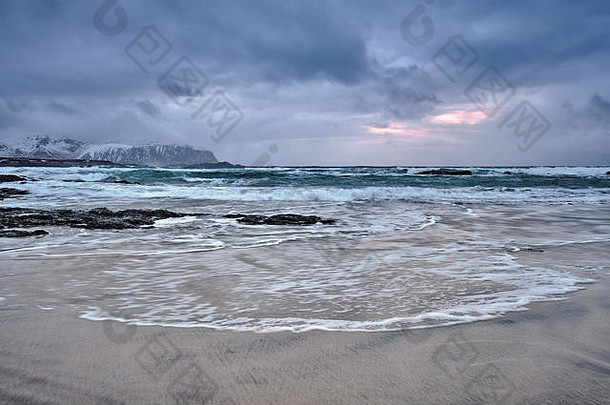 斯卡格桑登海滩日落罗弗敦群岛岛屿挪威