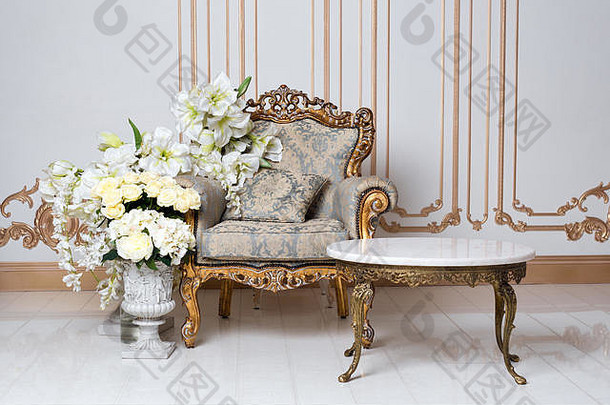 豪华的古董室内贵族风格优雅的扶手椅花复古的经典