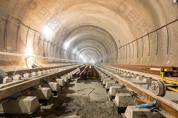 铁路地铁最后步骤隧道建设
