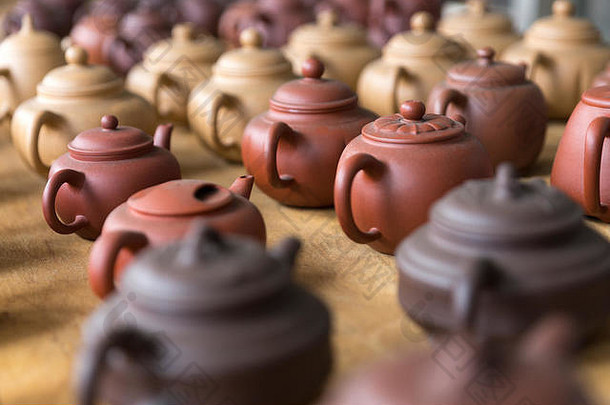 传统的中国人茶水壶能