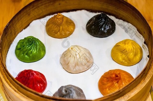竹子轮船篮子完整的色彩斑斓的xiaolongbao汤饺子上海iapm购物中心分支天堂王朝