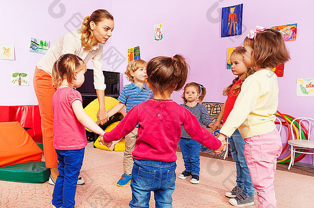 老师集团孩子们幼儿园