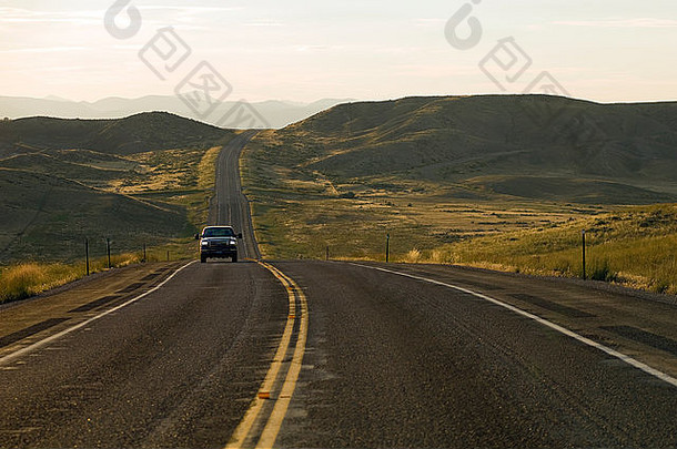 皮卡卡车怀俄明高速公路茵尼斯麦迪逊河谷怀俄明美国