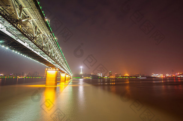 长江河路火车桥黄昏武汉湖北省中国