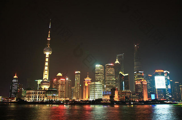 景观晚上上海中国塔珍珠东方航空