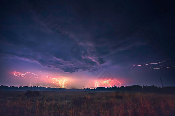 复合景观图像闪电雷暴立陶宛