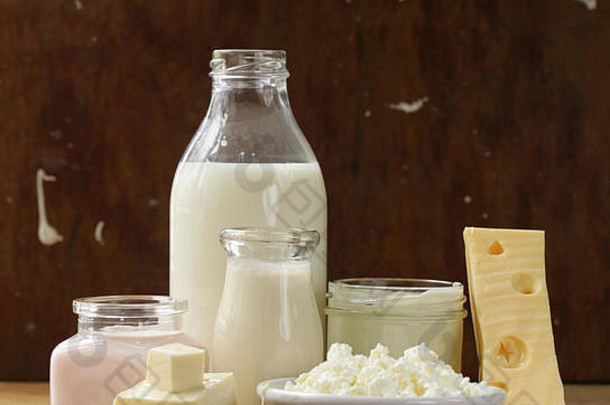 有机乳制品产品牛奶酸奶油小屋奶酪酸奶