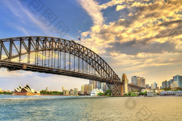 悉尼港口桥米尔森斯点澳大利亚