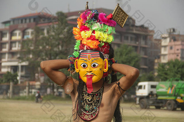 加德满都尼泊尔男人。穿面具共和国一天尼泊尔萨丽塔卡德卡除生活新闻