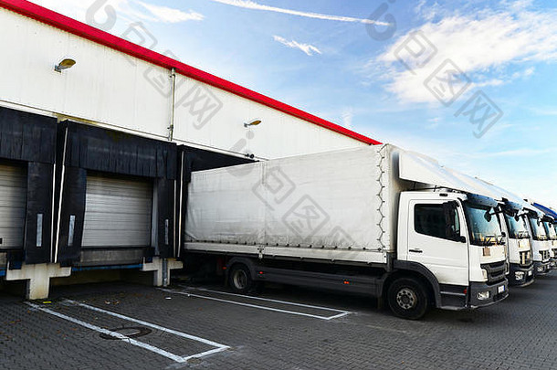 物流货物存储加载卸货货物运输卡车