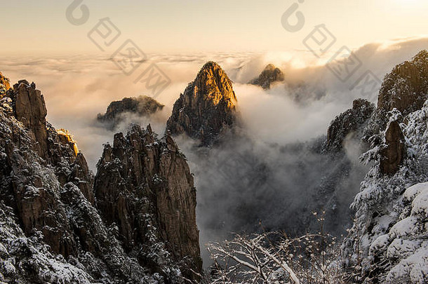 美丽的早....景观黄山山雪南部安徽省中国