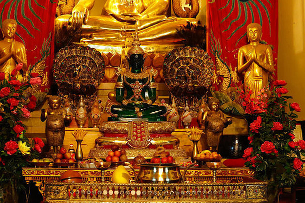 雕像烟通寺庙大佛教复杂的昆明云南中国11月