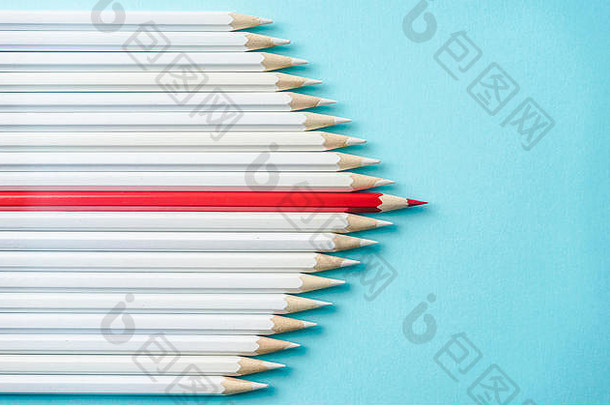 业务概念很多白色铅笔颜色铅笔蓝色的纸背景象征领导团队合作曼联沟通
