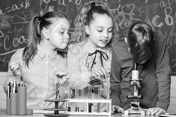 孩子们科学家收入化学学校实验室孩子们科学化学科学生物学实验显微镜实验室显微镜测试管分享的想法